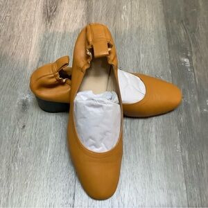 Everlane Women's Mustard leather Day Heel. Sz 10.5. Uppers in Nice condition